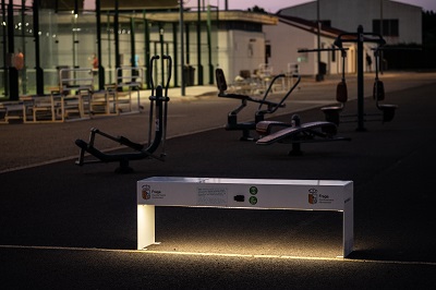 the first serially produced smart bench in the world, smart benches